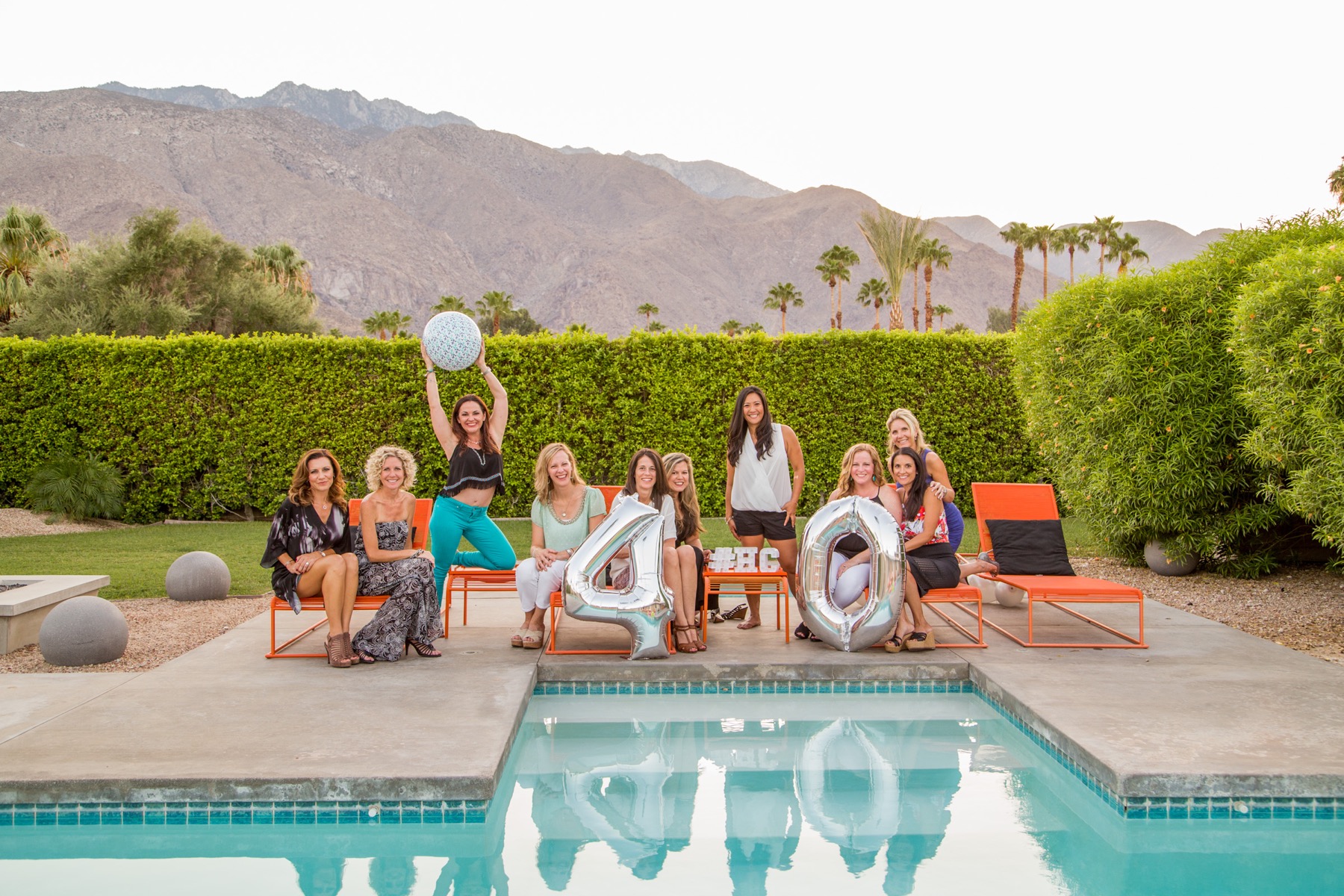 A Glamorous Girlfriends' Reunion | Flytographer