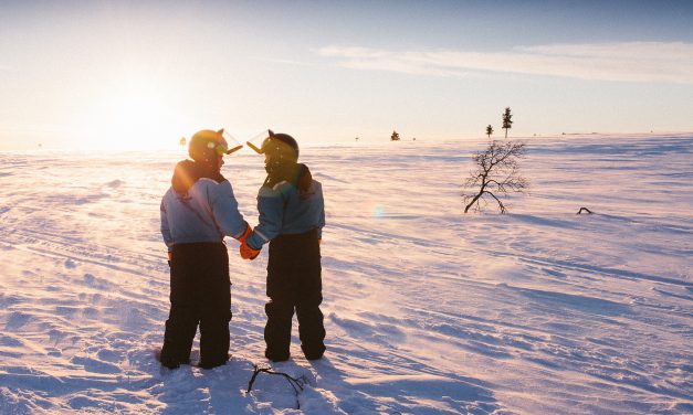 A Magical Surprise Marriage Proposal in the Fells of Finland – featuring Reindeer!