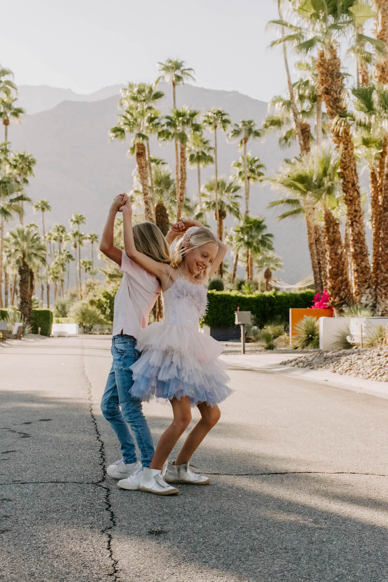 Styling Tips For a Picture-Perfect Palm Springs Trip — When She Roams